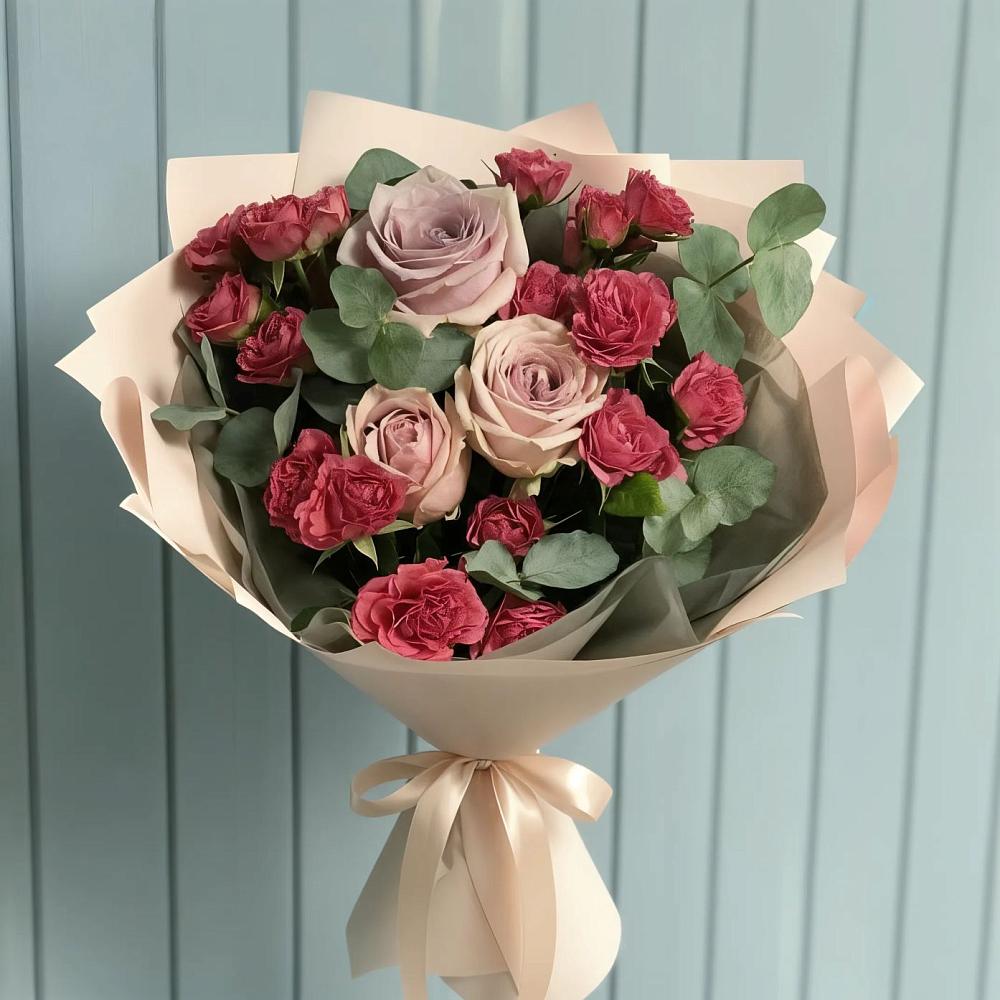 Букет цветов из: Гвоздики и Розы в Дальнегорске