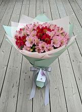 Букет цветов из:  Альстромерии в Дальнегорске