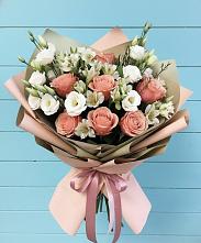 Букет цветов из:  Розы, Альстромерии и Лизиантусы #REPLACE_PRED# Дальнегорске