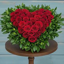 Цветочная композиция из Розы в виде сердца в Дальнегорске