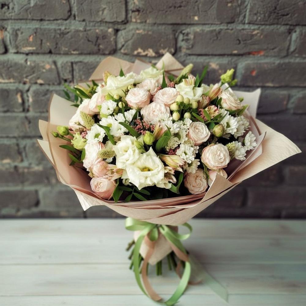 Букет цветов из: Альстромерии, Розы и Хризантемы в Дальнегорске