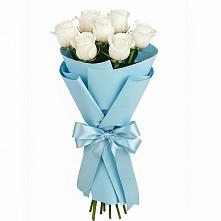 Букет 7 белых роз Проуд в Дальнегорске