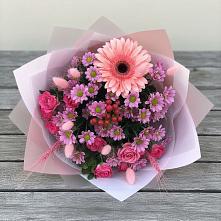 Букет цветов из:  Розы, Герберы и Хризантемы в Дальнегорске