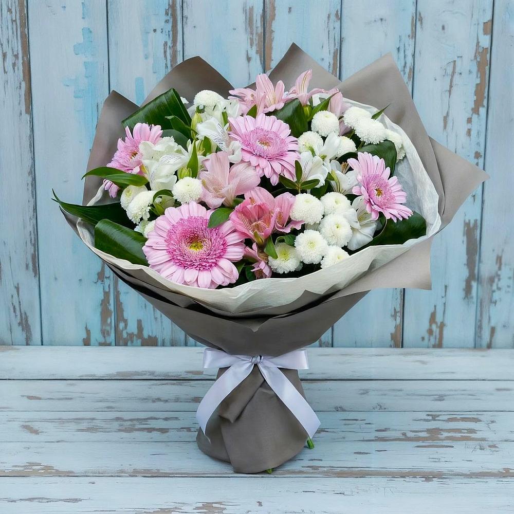 Букет цветов из: Герберы, Альстромерии и Хризантемы в Дальнегорске