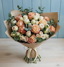Букет цветов из:  Альстромерии и Розы в Дальнегорске